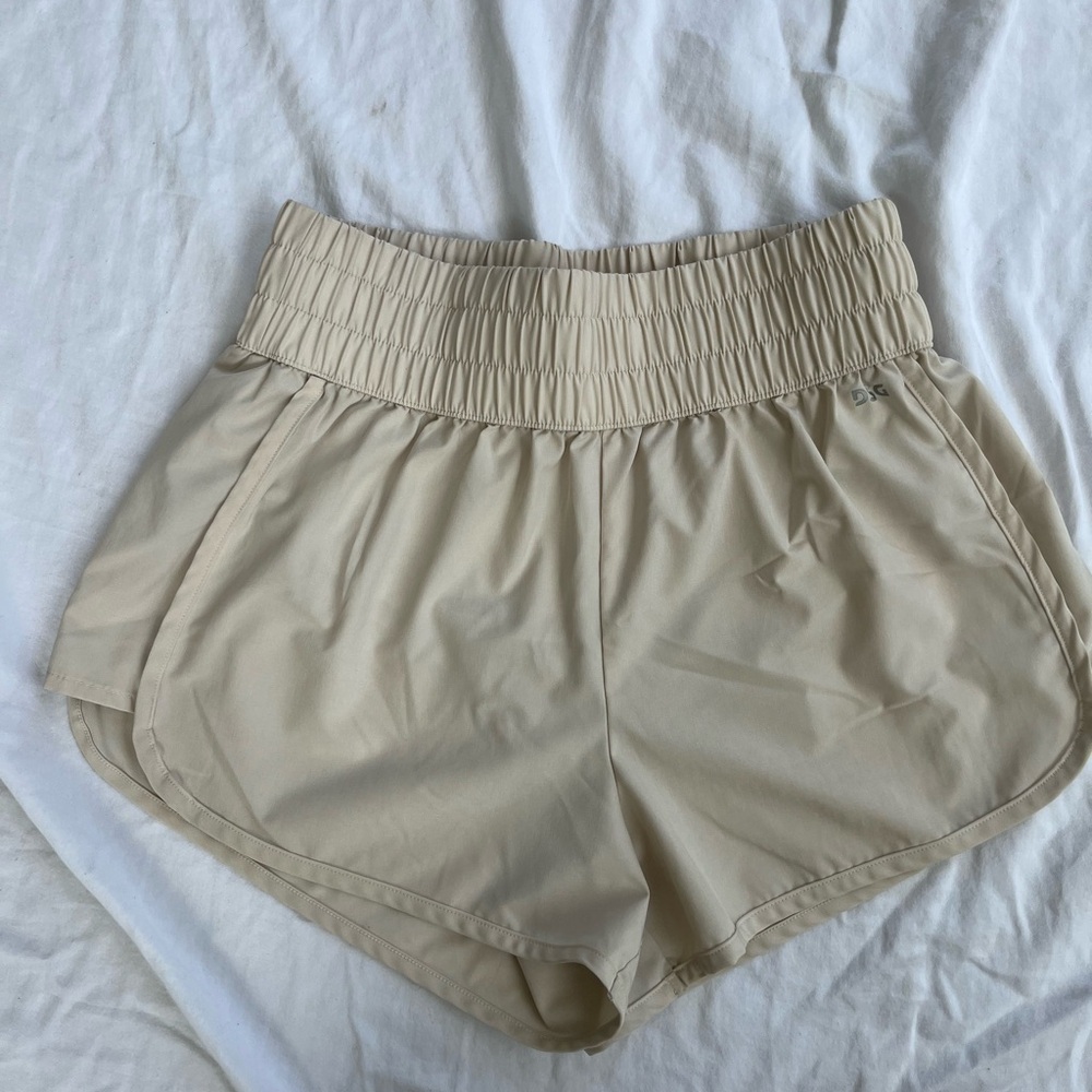 DSG BEIGE HIGH WAISTED ATHLETIC SHORTS